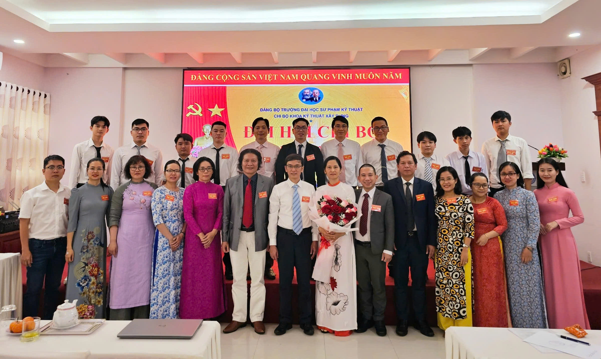 Đại hội Chi bộ Khoa Kỹ thuật Xây dựng nhiệm kỳ 2025-2027: Đoàn kết - Sáng tạo - Phát triển