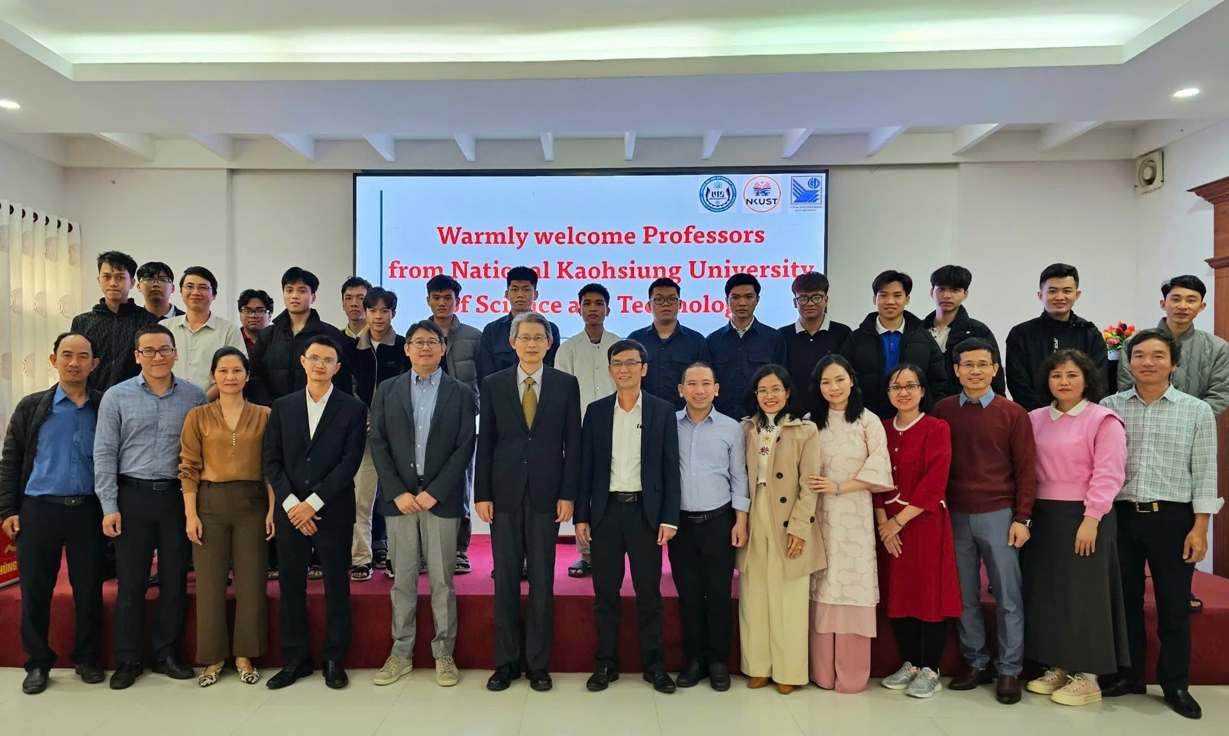 Hợp tác nghiên cứu và đào tạo với Đại học Quốc gia Khoa học và Công nghệ Cao Hùng, Đài Loan